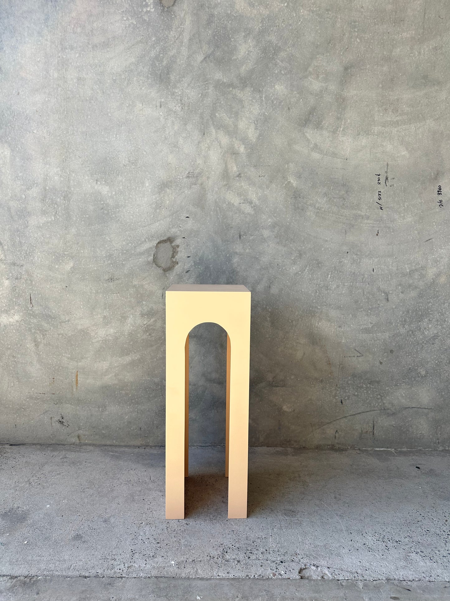 PASTEL ORANGE HOLLOW RECTANGLE PLINTH